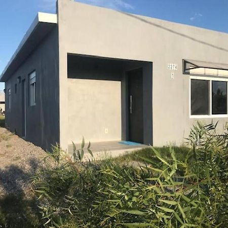 Comoda Casa Con Jardin En Colonia Del Sacramento Eksteriør bilde